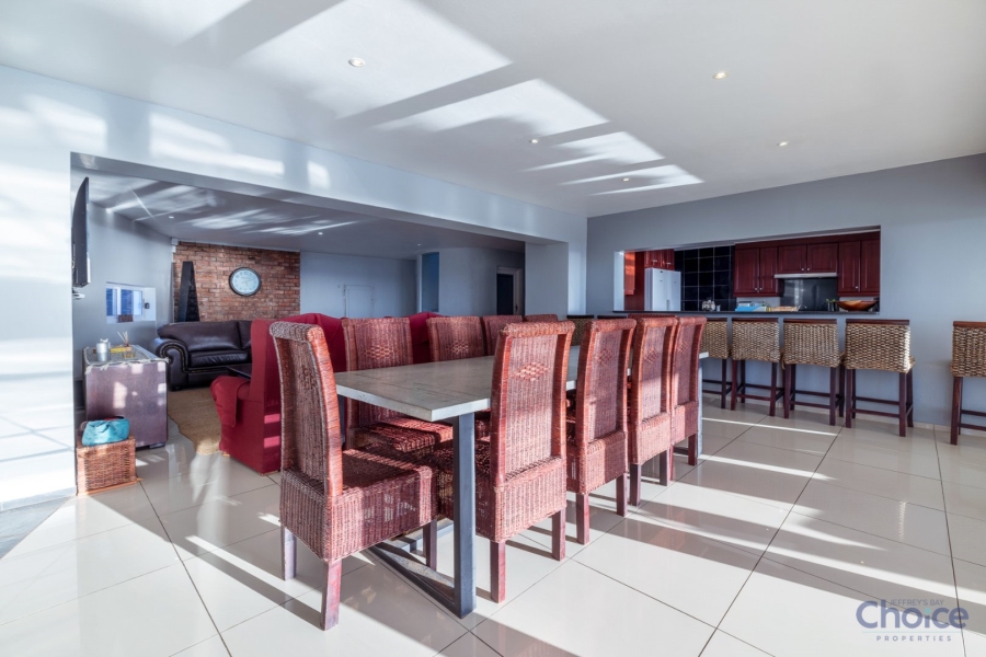 5 Bedroom Property for Sale in Jeffreys Bay Central Eastern Cape